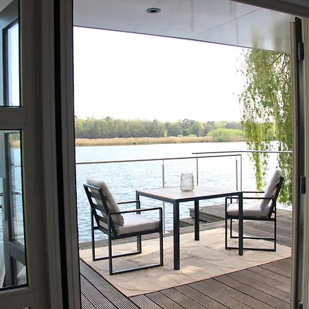 'slapen Aan Het Ven' Met Jacuzzi - Ontbijt - Minibar - Privetuin - Waanzinnig Uitzicht - Beschermd Natuurgebied - Niet Roken Lodge