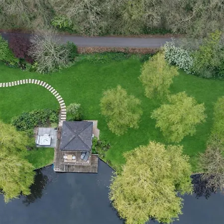 'slapen Aan Het Ven' Met Jacuzzi - Ontbijt - Minibar - Privetuin - Waanzinnig Uitzicht - Beschermd Natuurgebied - Niet Roken Lodge