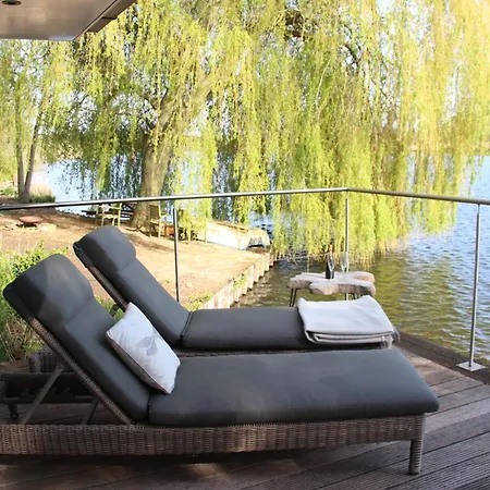 'slapen Aan Het Ven' Met Jacuzzi - Ontbijt - Minibar - Privetuin - Waanzinnig Uitzicht - Beschermd Natuurgebied - Niet Roken Lodge *