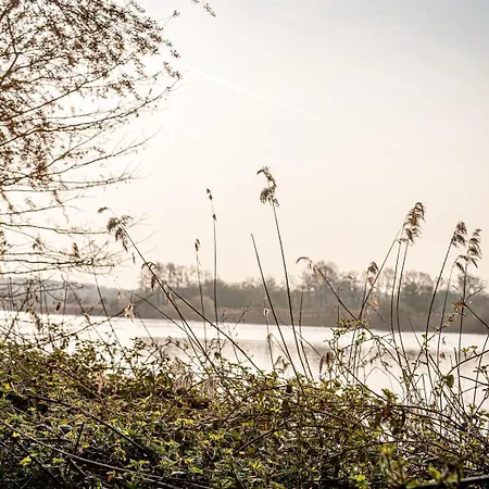 'slapen Aan Het Ven' Met Jacuzzi - Ontbijt - Minibar - Privetuin - Waanzinnig Uitzicht - Beschermd Natuurgebied - Niet Roken *