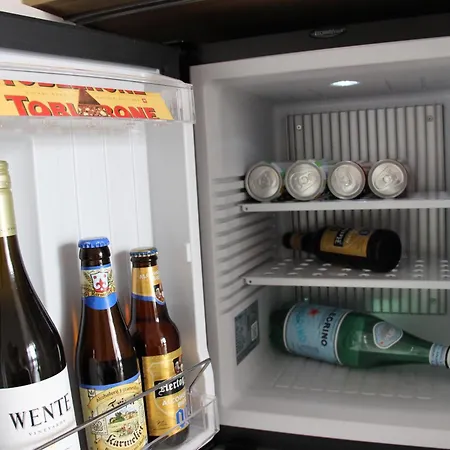 'slapen Aan Het Ven' Met Jacuzzi - Ontbijt - Minibar - Privetuin - Waanzinnig Uitzicht - Beschermd Natuurgebied - Niet Roken Lodge *