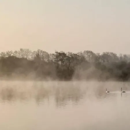 'slapen Aan Het Ven' Met Jacuzzi - Ontbijt - Minibar - Privétuin - Waanzinnig Uitzicht - Beschermd Natuurgebied - Niet Roken *