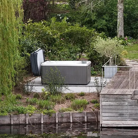 'slapen Aan Het Ven' Met Jacuzzi - Ontbijt - Minibar - Privetuin - Waanzinnig Uitzicht - Beschermd Natuurgebied - Niet Roken Wijchen