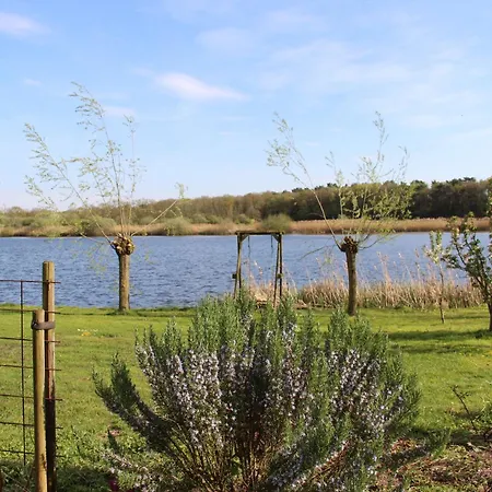 'slapen Aan Het Ven' Met Jacuzzi - Ontbijt - Minibar - Privetuin - Waanzinnig Uitzicht - Beschermd Natuurgebied - Niet Roken *