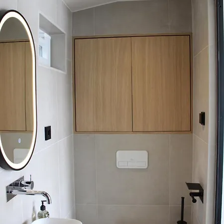 Lodge 'slapen Aan Het Ven' Met Jacuzzi - Ontbijt - Minibar - Privetuin - Waanzinnig Uitzicht - Beschermd Natuurgebied - Niet Roken